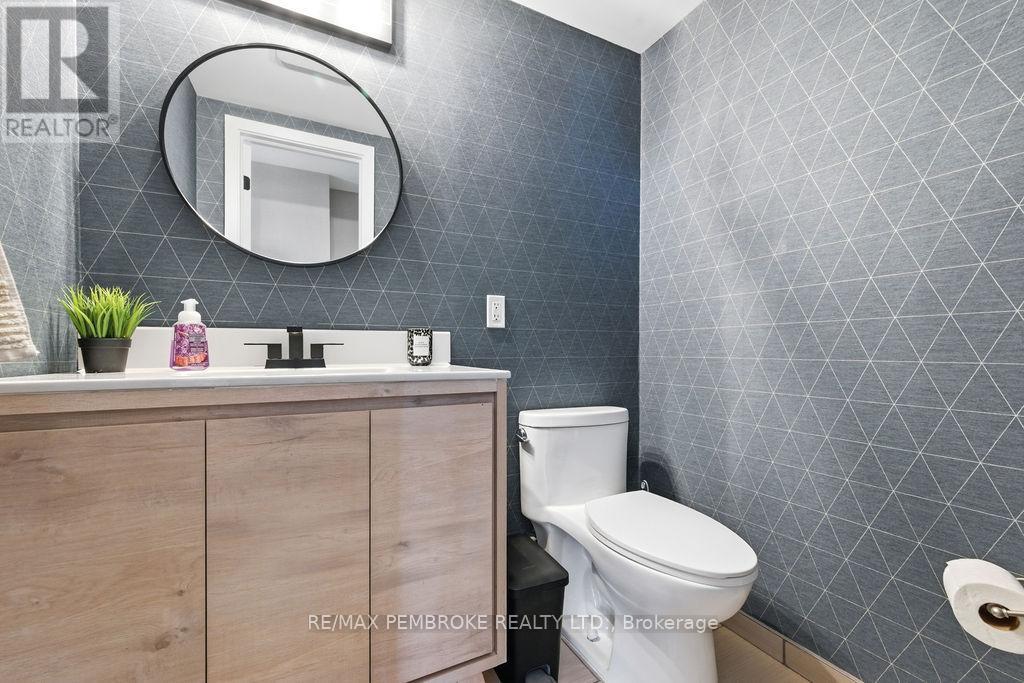 551 Laurentian Drive, Petawawa, Ontario  K8H 2M5 - Photo 16 - X13024746