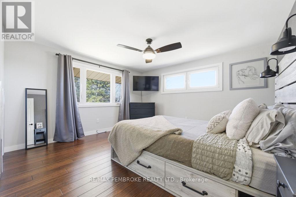 551 Laurentian Drive, Petawawa, Ontario  K8H 2M5 - Photo 18 - X13024746