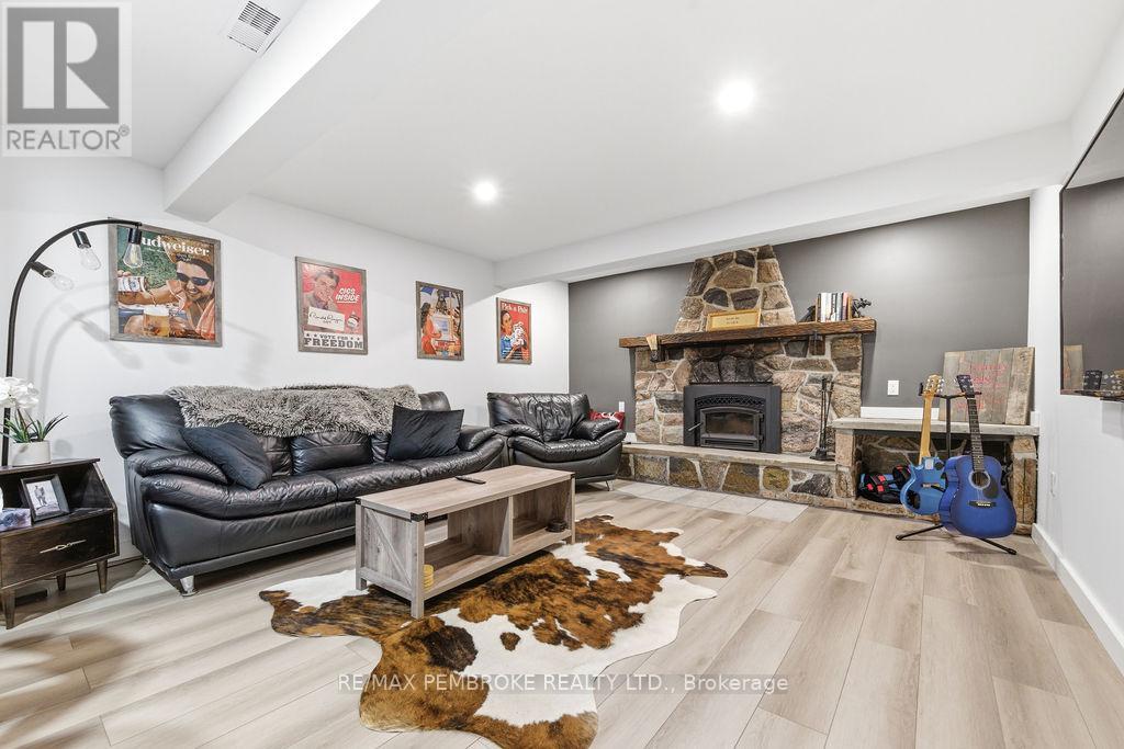 551 Laurentian Drive, Petawawa, Ontario  K8H 2M5 - Photo 31 - X13024746