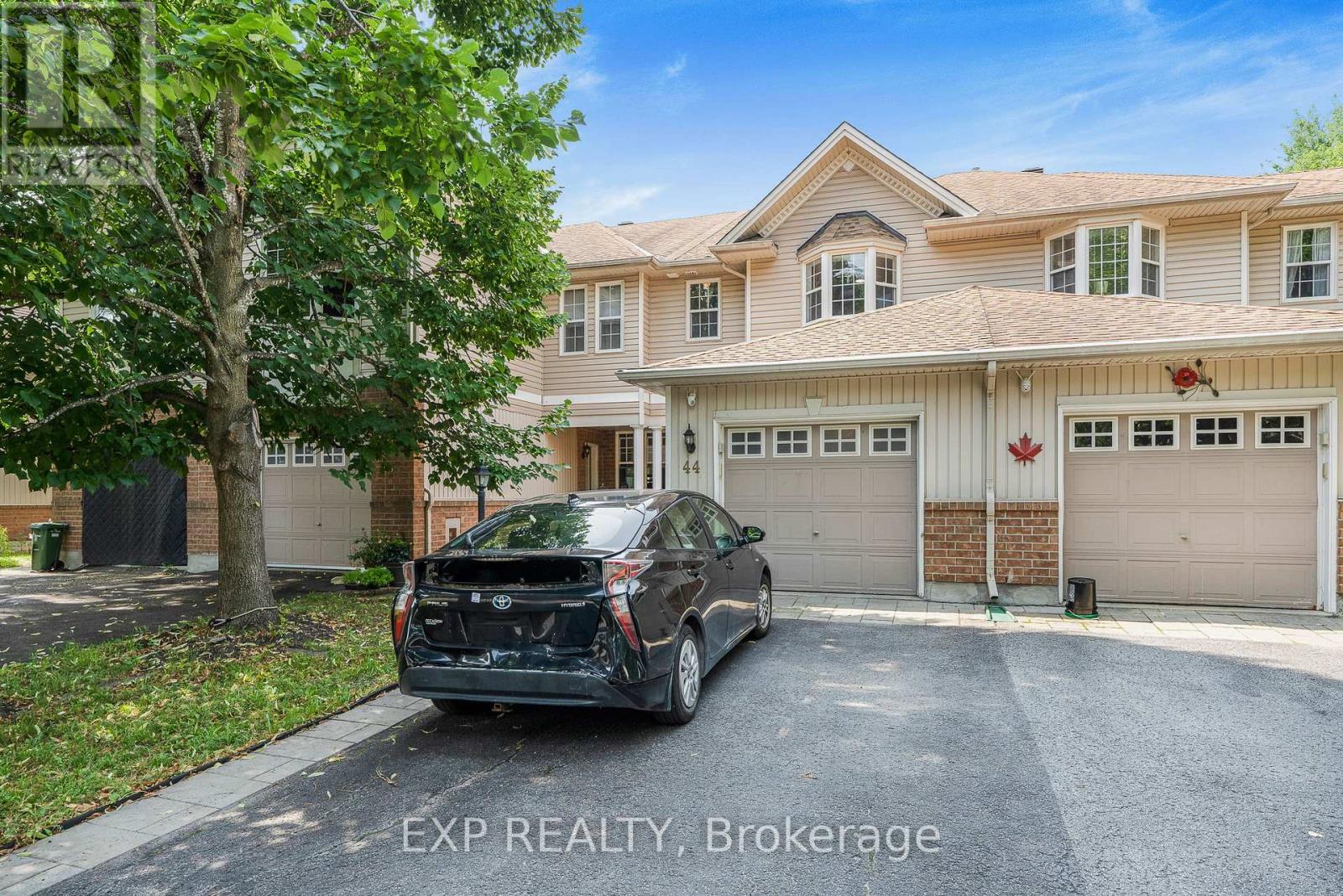 44 Tobermory Crescent, Ottawa, Ontario  K2K 3M4 - Photo 3 - X13024574