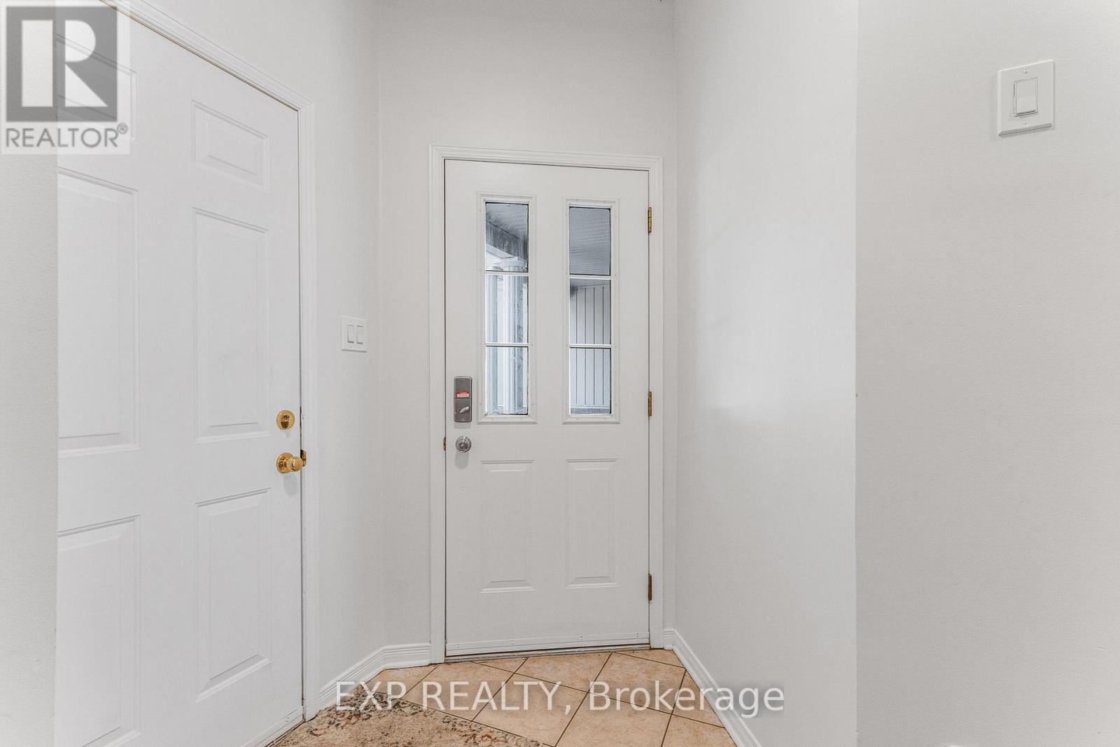 44 Tobermory Crescent, Ottawa, Ontario  K2K 3M4 - Photo 5 - X13024574