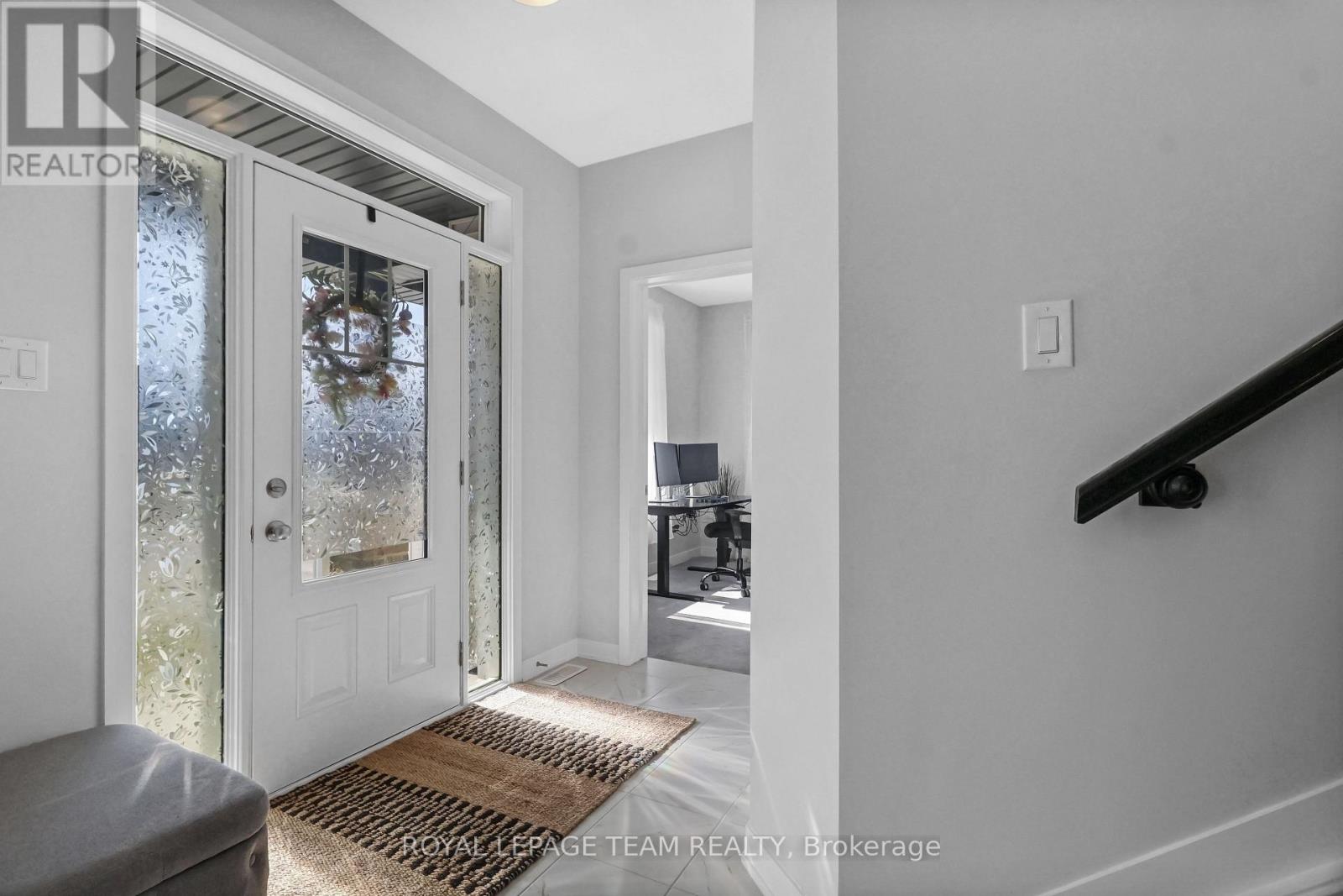 647 Cygnus Street, Ottawa, Ontario  K2J 7A9 - Photo 3 - X13024758