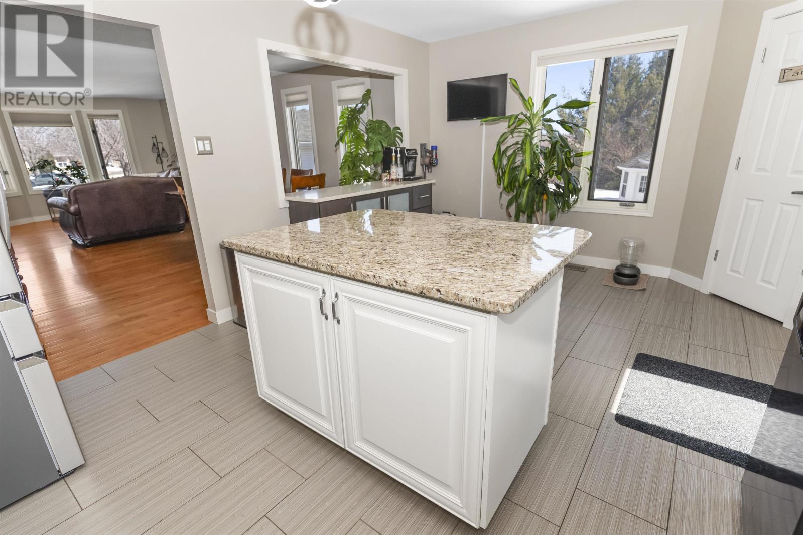 211 Linden Ct, Thunder Bay, Ontario  P7B 6R6 - Photo 6 - TB2600751