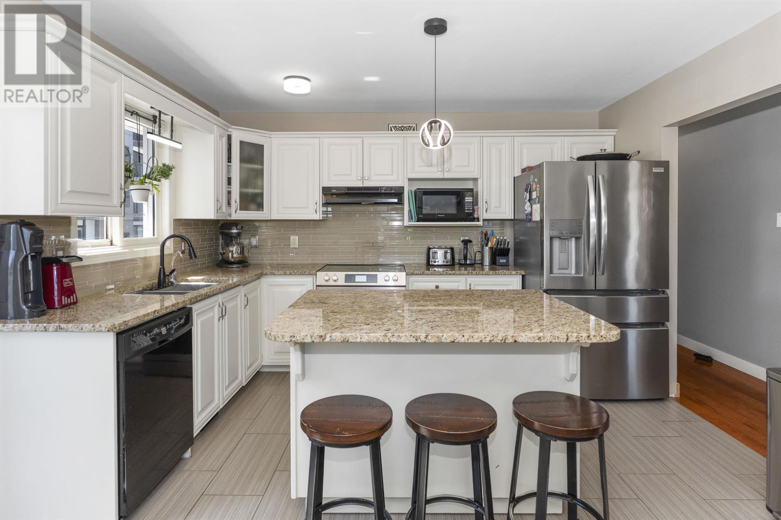 211 Linden Ct, Thunder Bay, Ontario  P7B 6R6 - Photo 4 - TB2600751