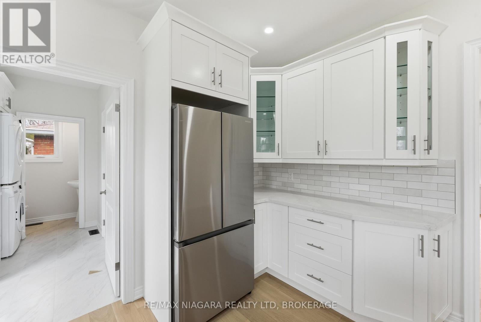 17 Glenbarr Road, St. Catharines, Ontario  L2T 1Y2 - Photo 15 - X13024756