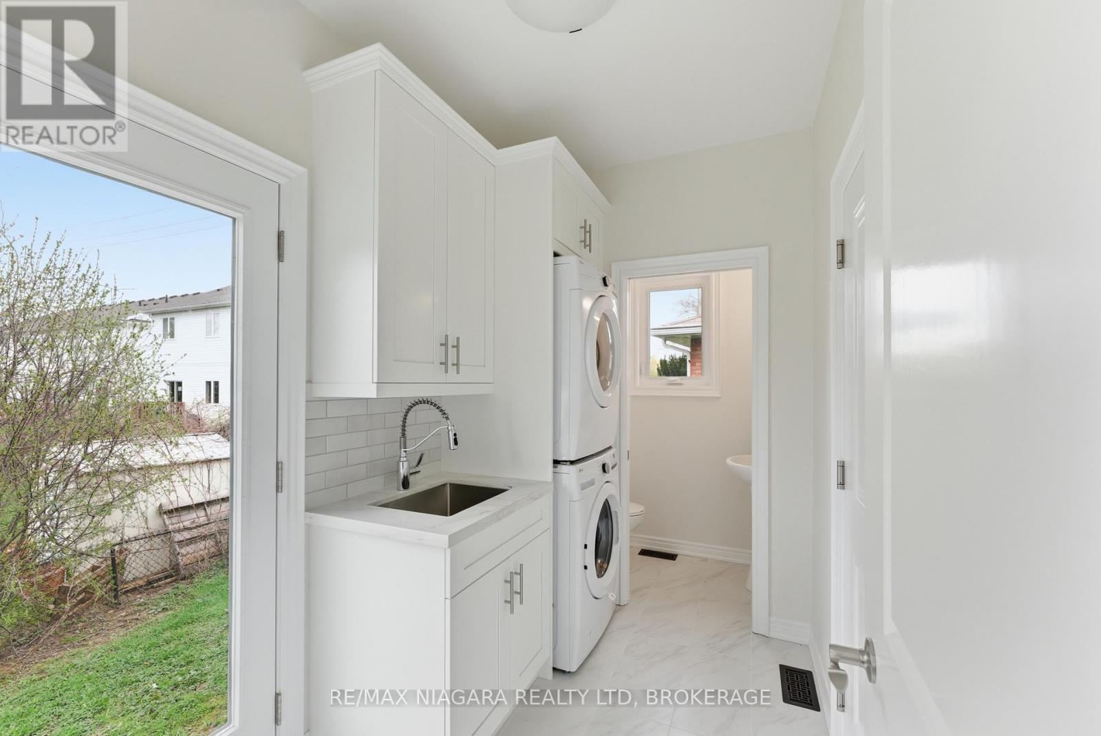 17 Glenbarr Road, St. Catharines, Ontario  L2T 1Y2 - Photo 16 - X13024756