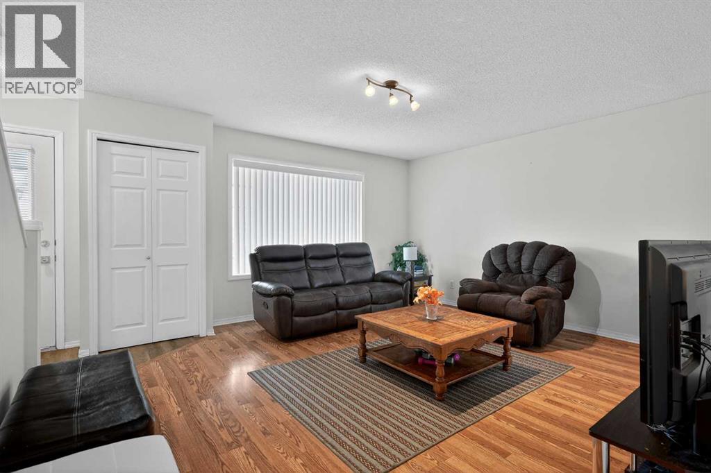 260 Stonemere Place, Chestermere, Alberta  T1Z 1N2 - Photo 7 - A2303653