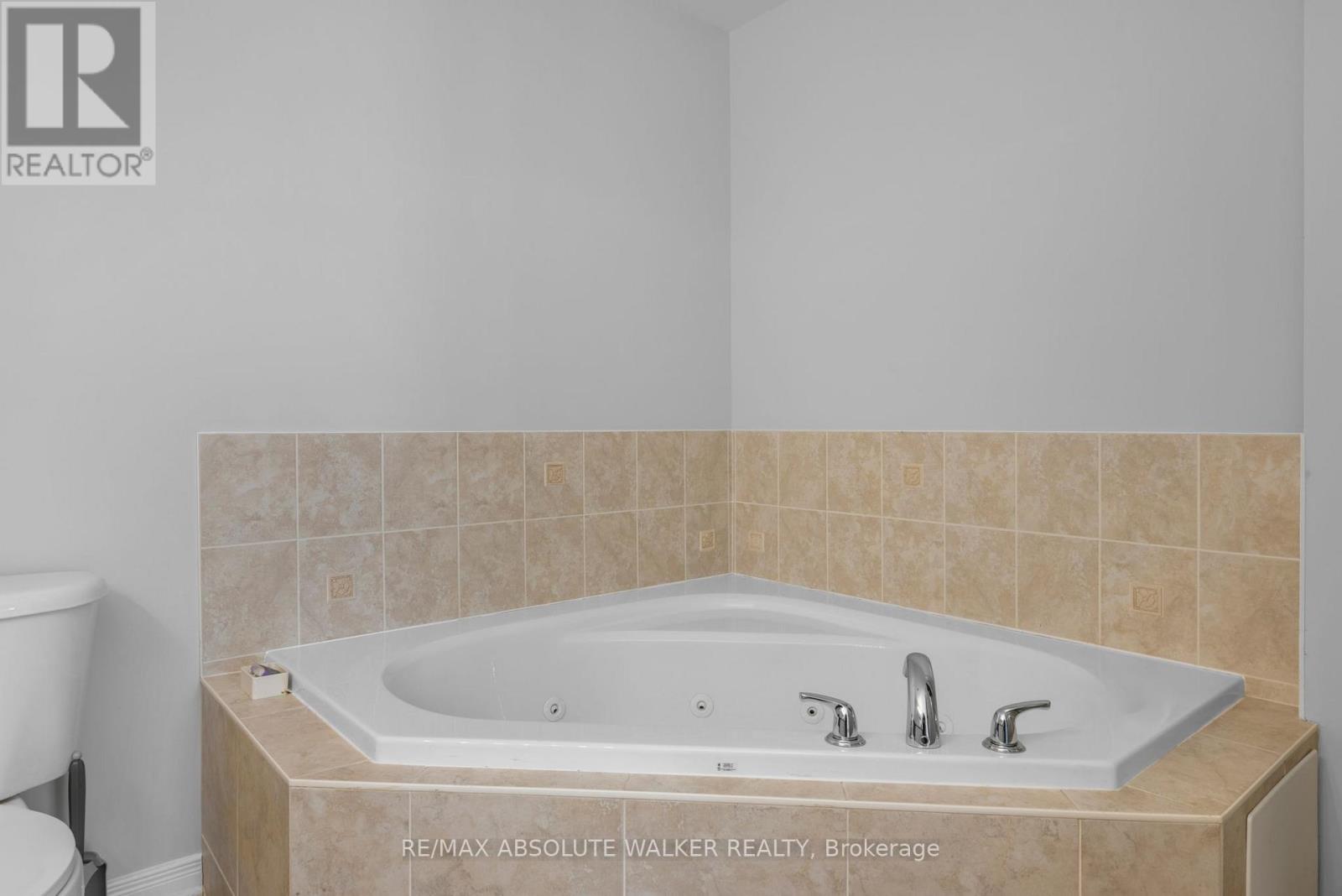 2351 Glandriel Crescent, Ottawa, Ontario  K4A 4S8 - Photo 29 - X12814708