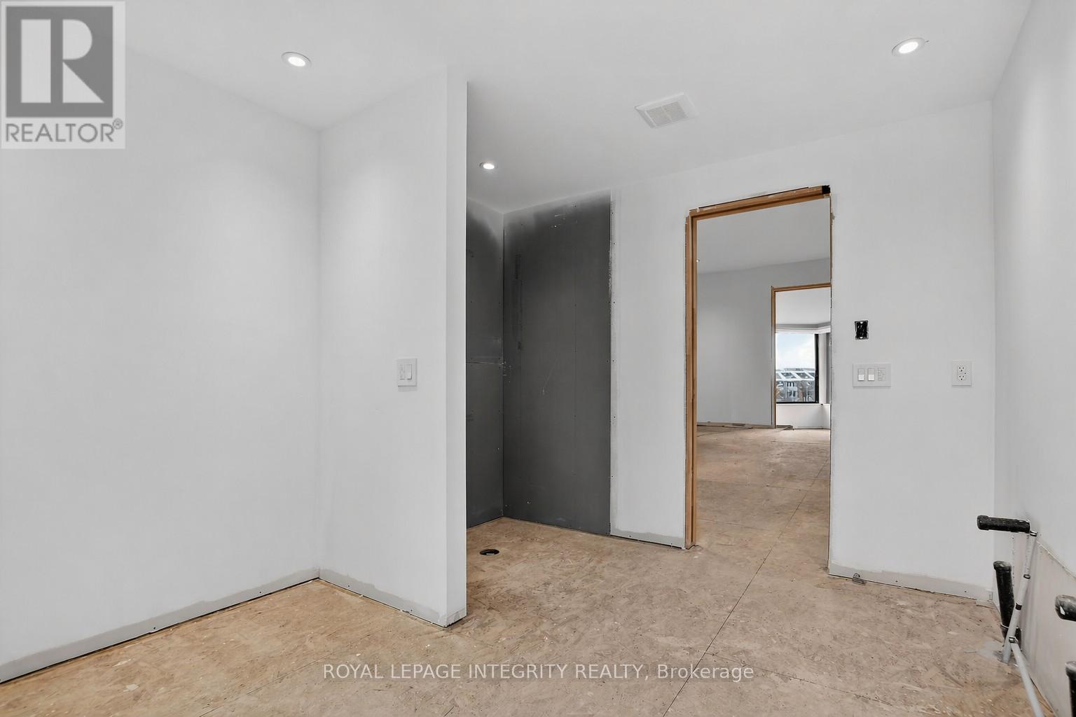 112 Queen Elizabeth Drive, Ottawa, Ontario  K2P 0Z5 - Photo 34 - X12896862