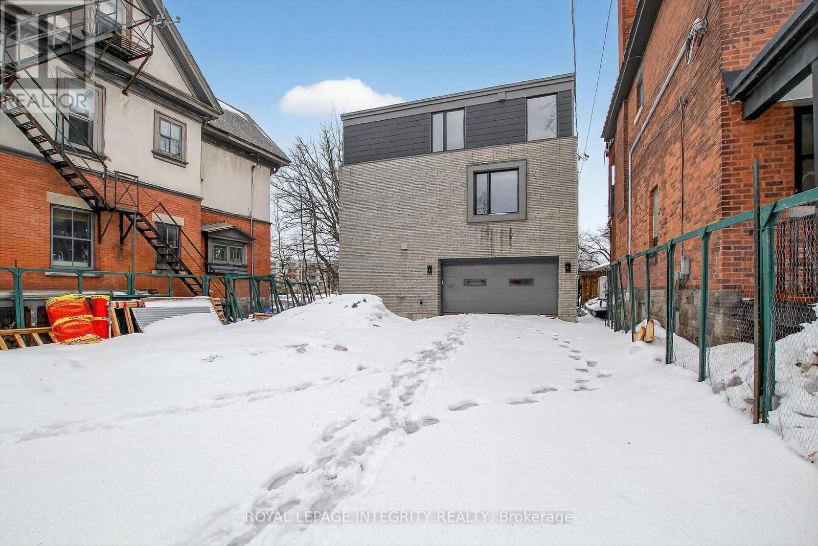 112 Queen Elizabeth Drive, Ottawa, Ontario  K2P 0Z5 - Photo 48 - X12896862