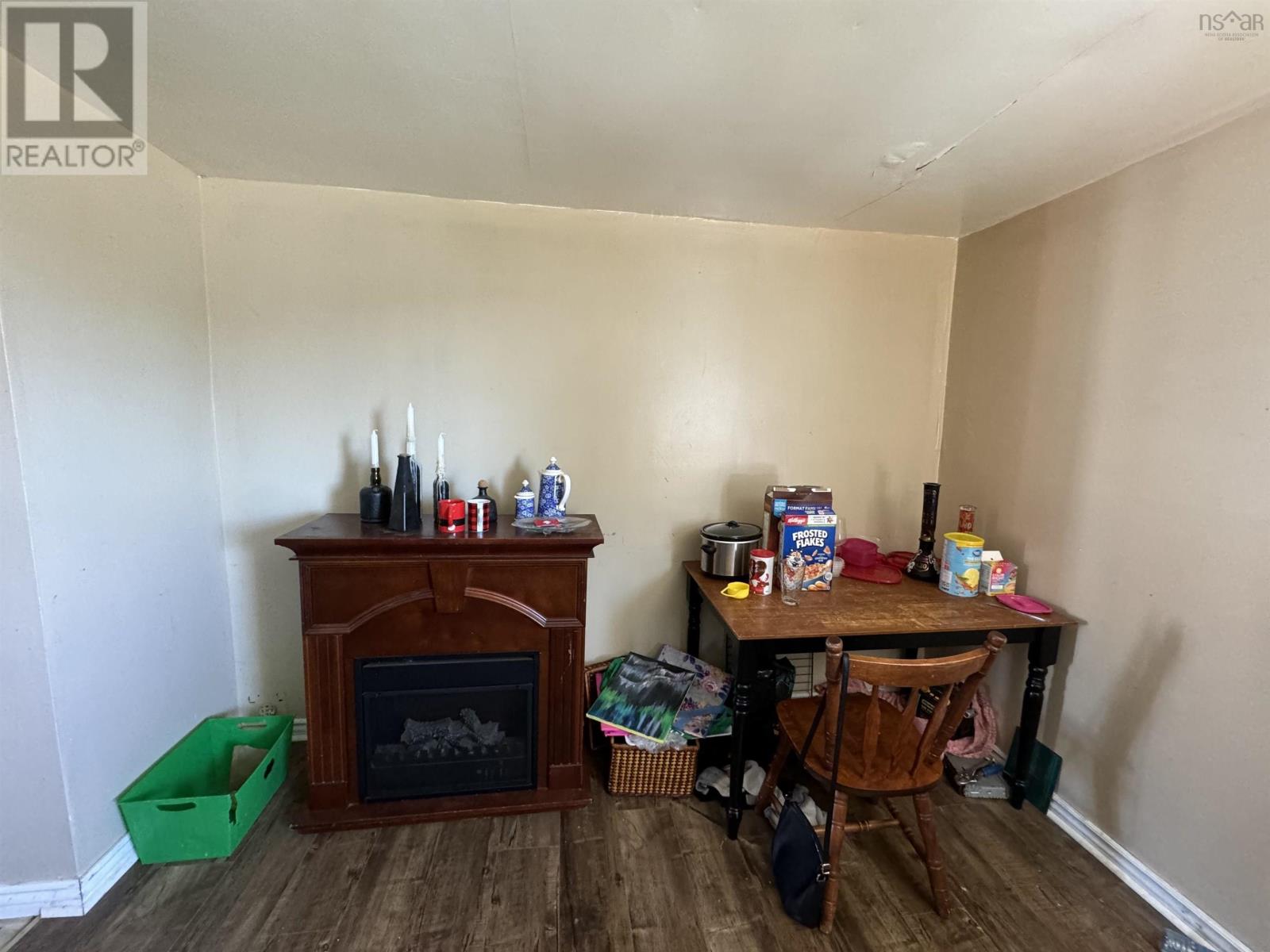 71 Brook Street, North Sydney, Nova Scotia  B2A 2J6 - Photo 3 - 202601248