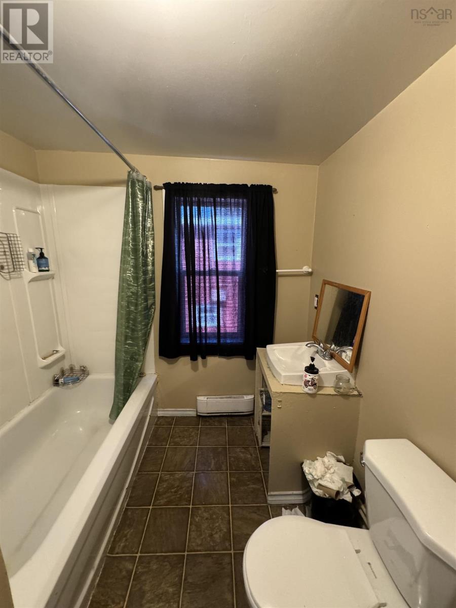 71 Brook Street, North Sydney, Nova Scotia  B2A 2J6 - Photo 8 - 202601248