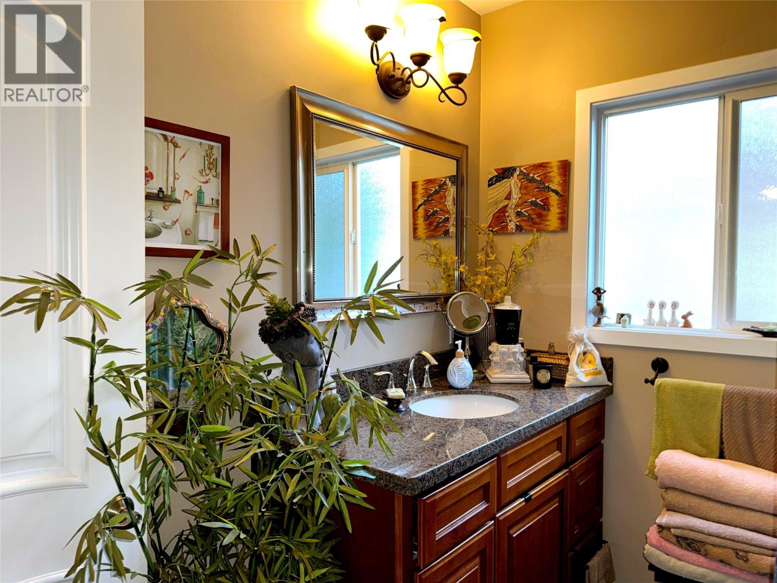 214 Wellington Avenue, Warfield, British Columbia  V1R 2K5 - Photo 13 - 10375596