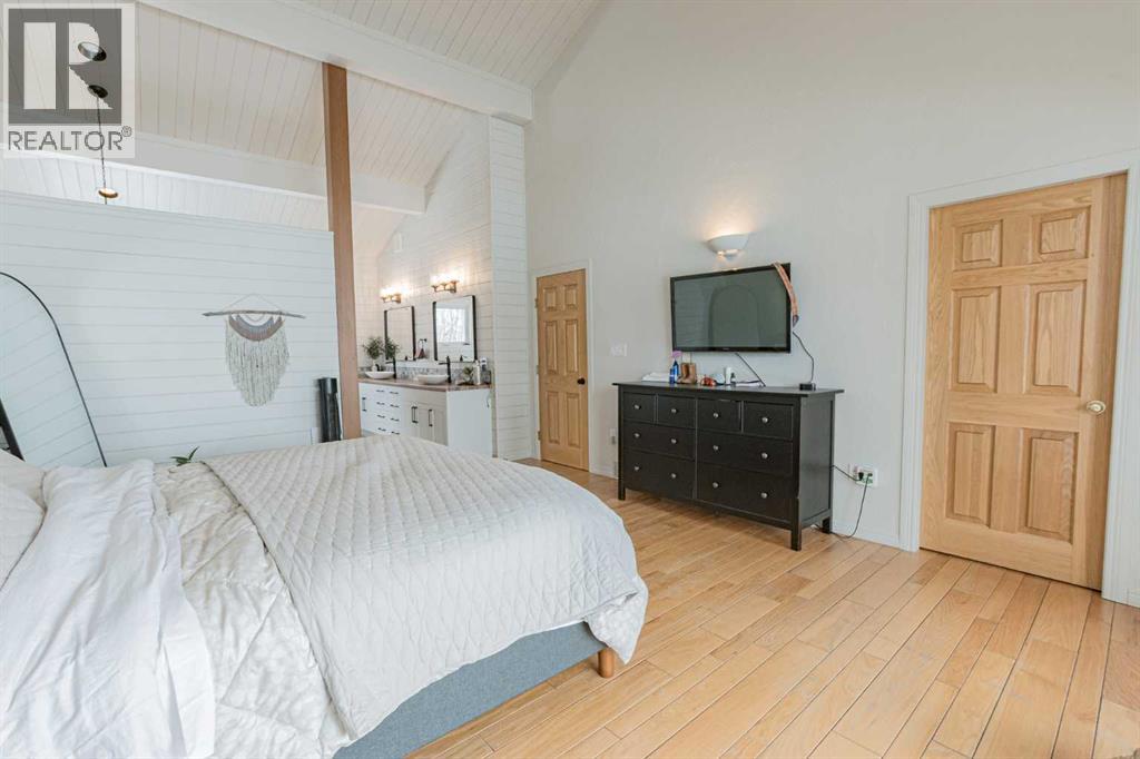 63062 711a Township, Rural Grande Prairie No. 1, Alberta  T8W 5H1 - Photo 14 - A2288161