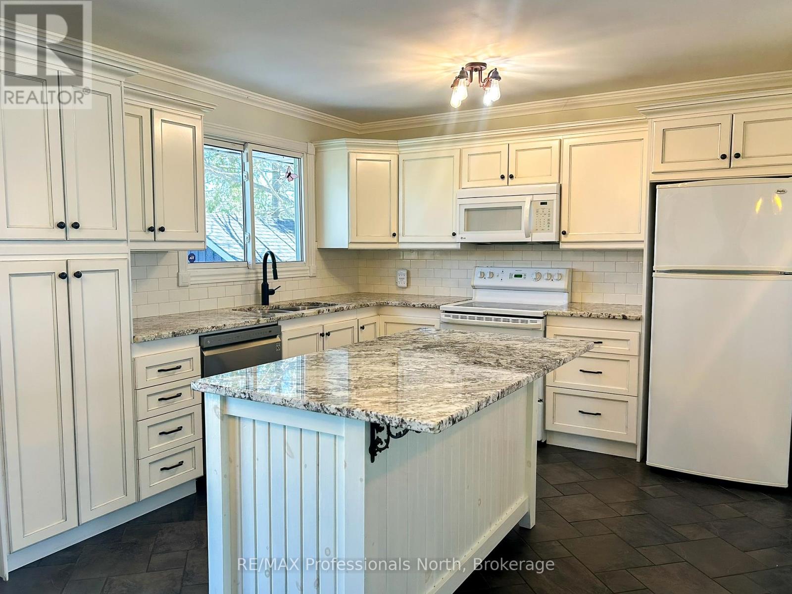 111 Anderson Drive, Kawartha Lakes, Ontario  K0M 1G0 - Photo 5 - X13024640