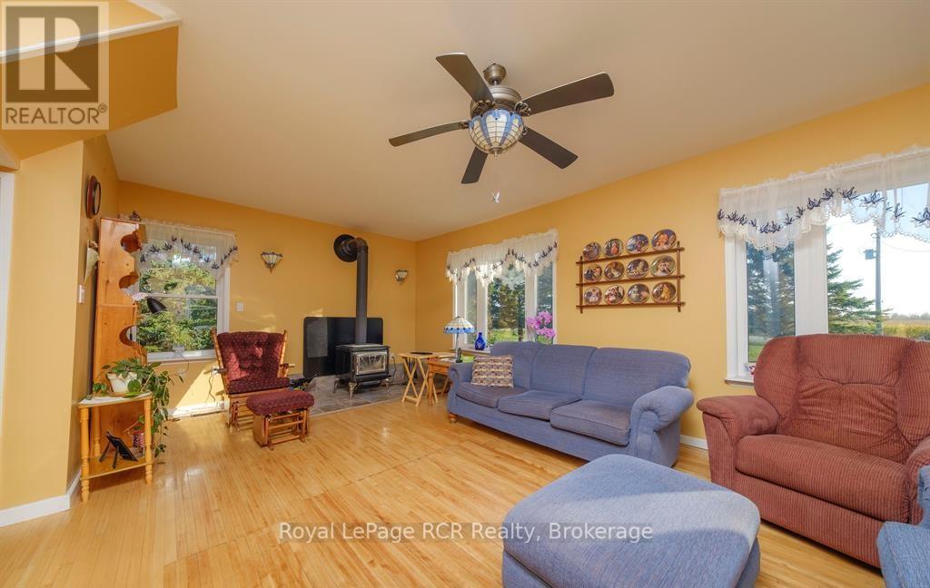 3898 Bruce Rd 6 Road, Huron-Kinloss, Ontario  N0G 2R0 - Photo 12 - X13024780