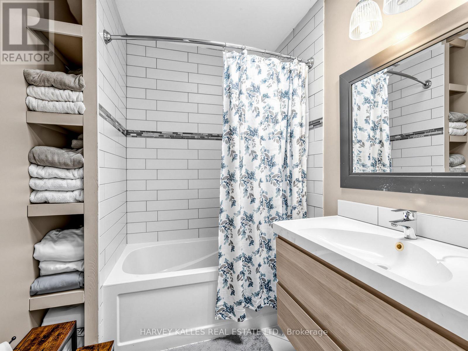 358 Mortimer Avenue, Toronto, Ontario  M4J 2E2 - Photo 30 - E13024200