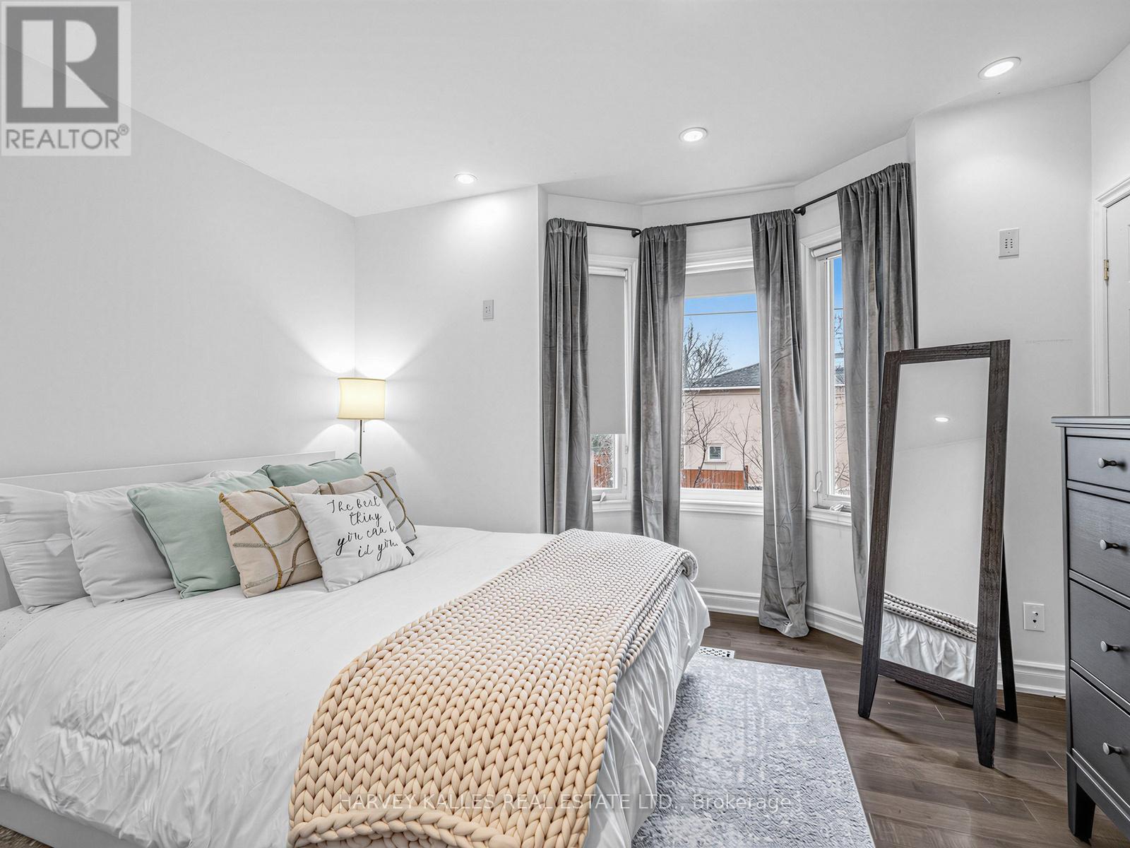 358 Mortimer Avenue, Toronto, Ontario  M4J 2E2 - Photo 21 - E13024200