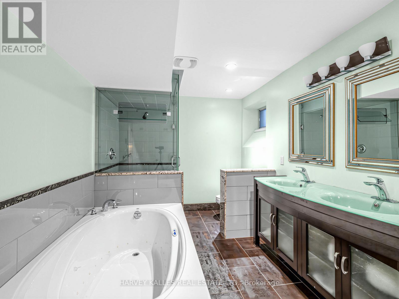 358 Mortimer Avenue, Toronto, Ontario  M4J 2E2 - Photo 38 - E13024200