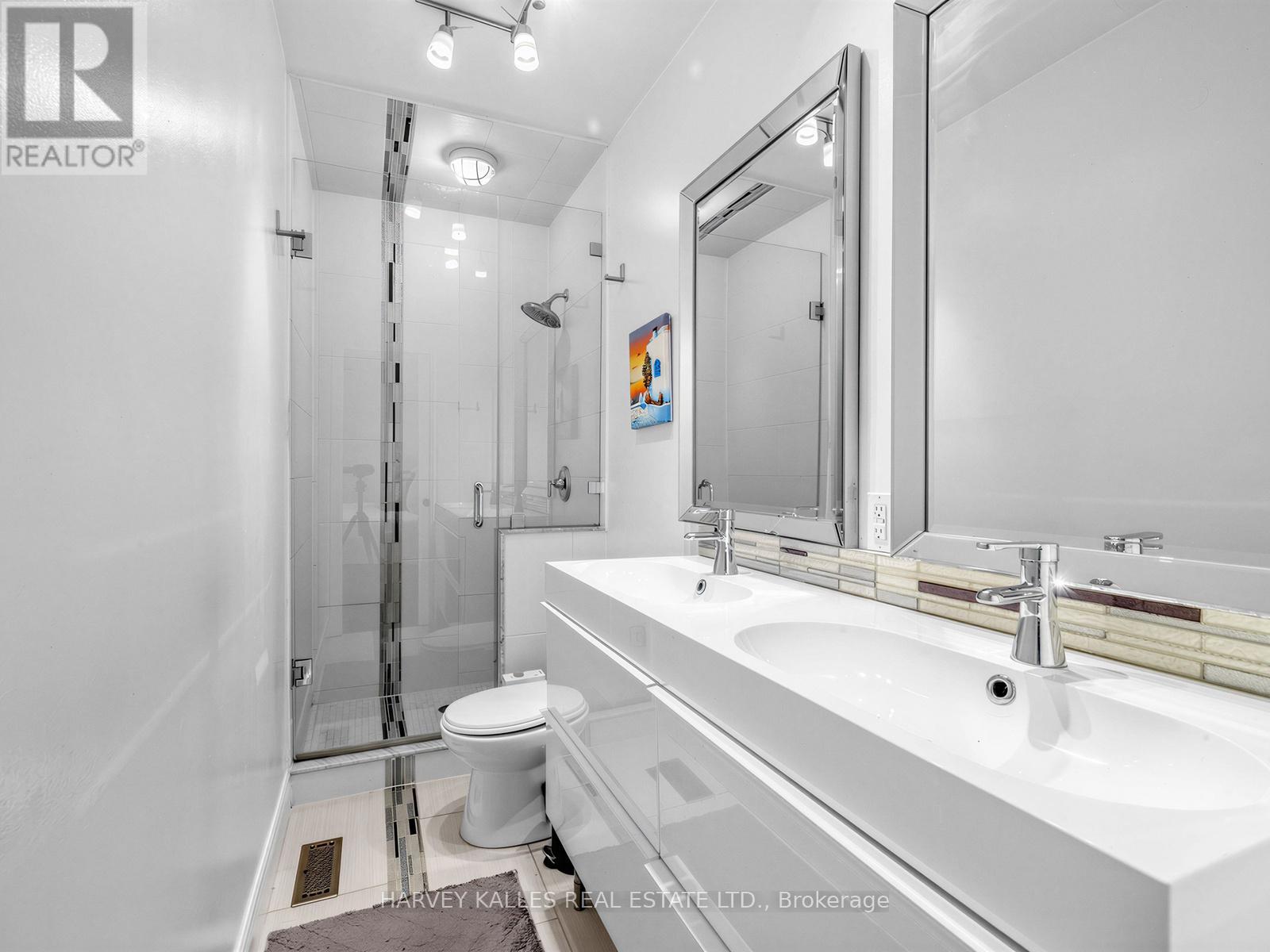 358 Mortimer Avenue, Toronto, Ontario  M4J 2E2 - Photo 29 - E13024200