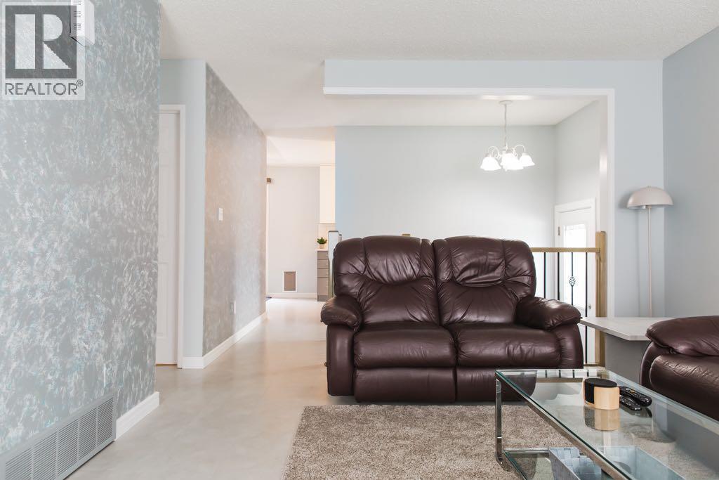 6910 94 Street, Grande Prairie, Alberta  T8V 5S8 - Photo 5 - A2301679