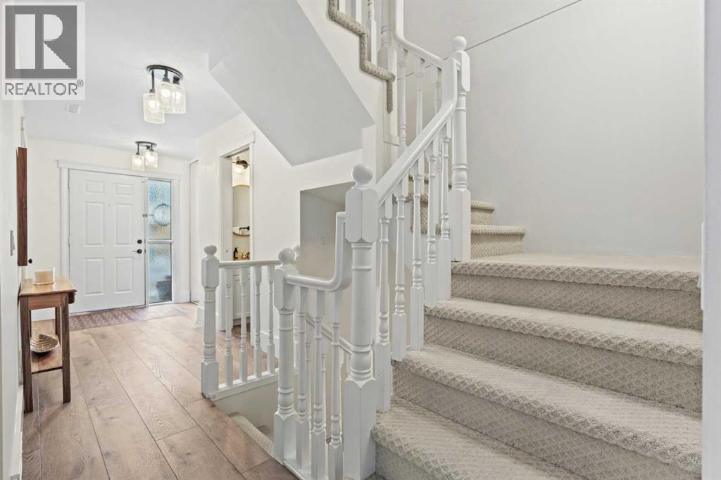 212 Coachway Lane SW, Calgary, Alberta  T3H 2V9 - Photo 15 - A2293656