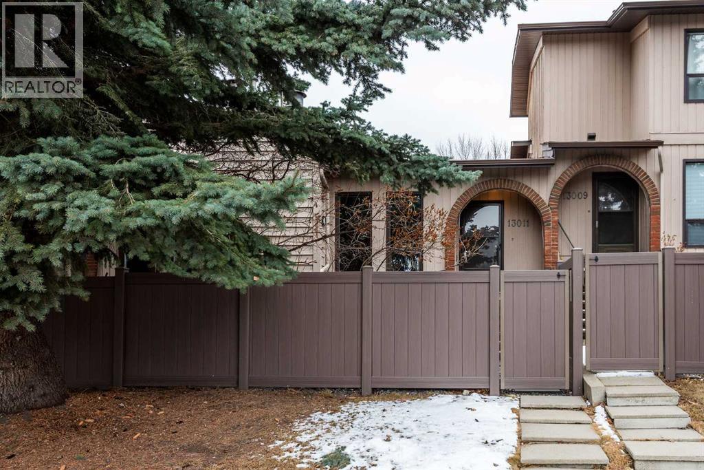 13011 6 Street Sw, Calgary, Alberta  t2w 4j8 - Photo 3 - A2300188