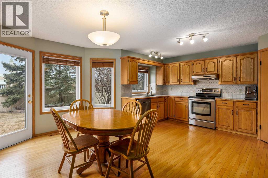 290 Edgepark Way Nw, Calgary, Alberta  T3A 4S7 - Photo 10 - A2302566