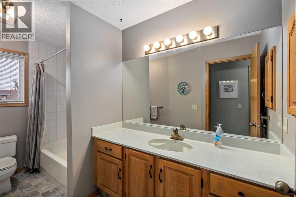 290 Edgepark Way Nw, Calgary, Alberta  T3A 4S7 - Photo 36 - A2302566