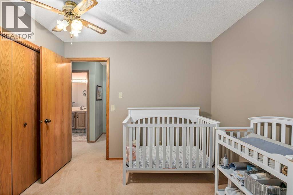 290 Edgepark Way Nw, Calgary, Alberta  T3A 4S7 - Photo 33 - A2302566