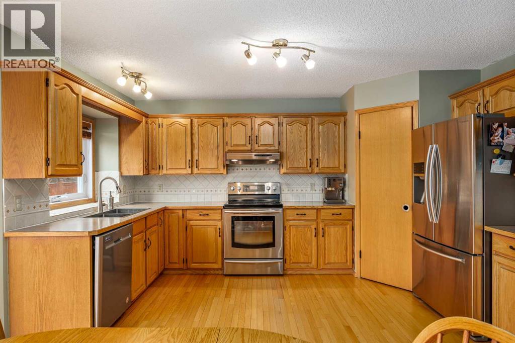 290 Edgepark Way Nw, Calgary, Alberta  T3A 4S7 - Photo 12 - A2302566