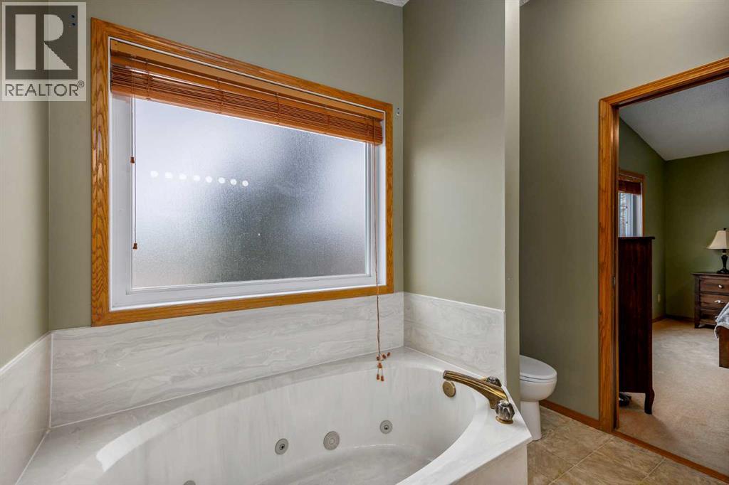 290 Edgepark Way Nw, Calgary, Alberta  T3A 4S7 - Photo 29 - A2302566