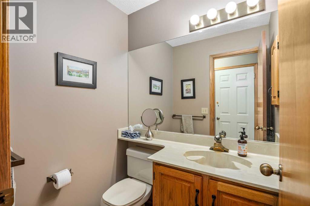 290 Edgepark Way Nw, Calgary, Alberta  T3A 4S7 - Photo 23 - A2302566