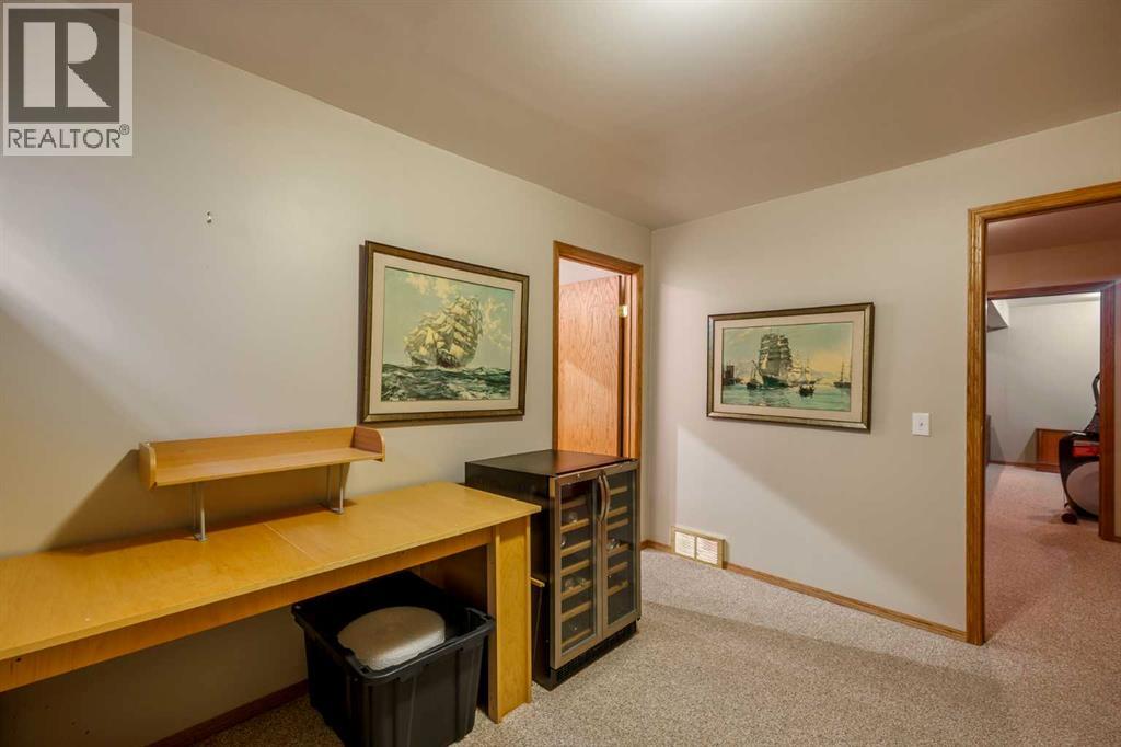 290 Edgepark Way Nw, Calgary, Alberta  T3A 4S7 - Photo 38 - A2302566