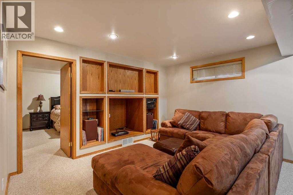 290 Edgepark Way Nw, Calgary, Alberta  T3A 4S7 - Photo 42 - A2302566