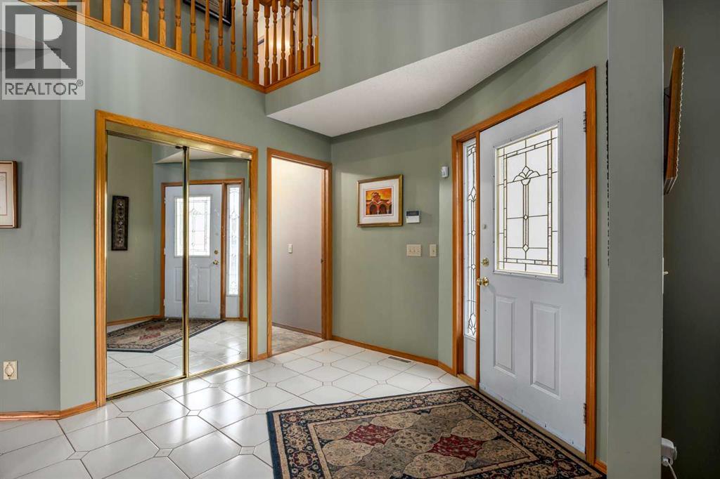 290 Edgepark Way Nw, Calgary, Alberta  T3A 4S7 - Photo 3 - A2302566