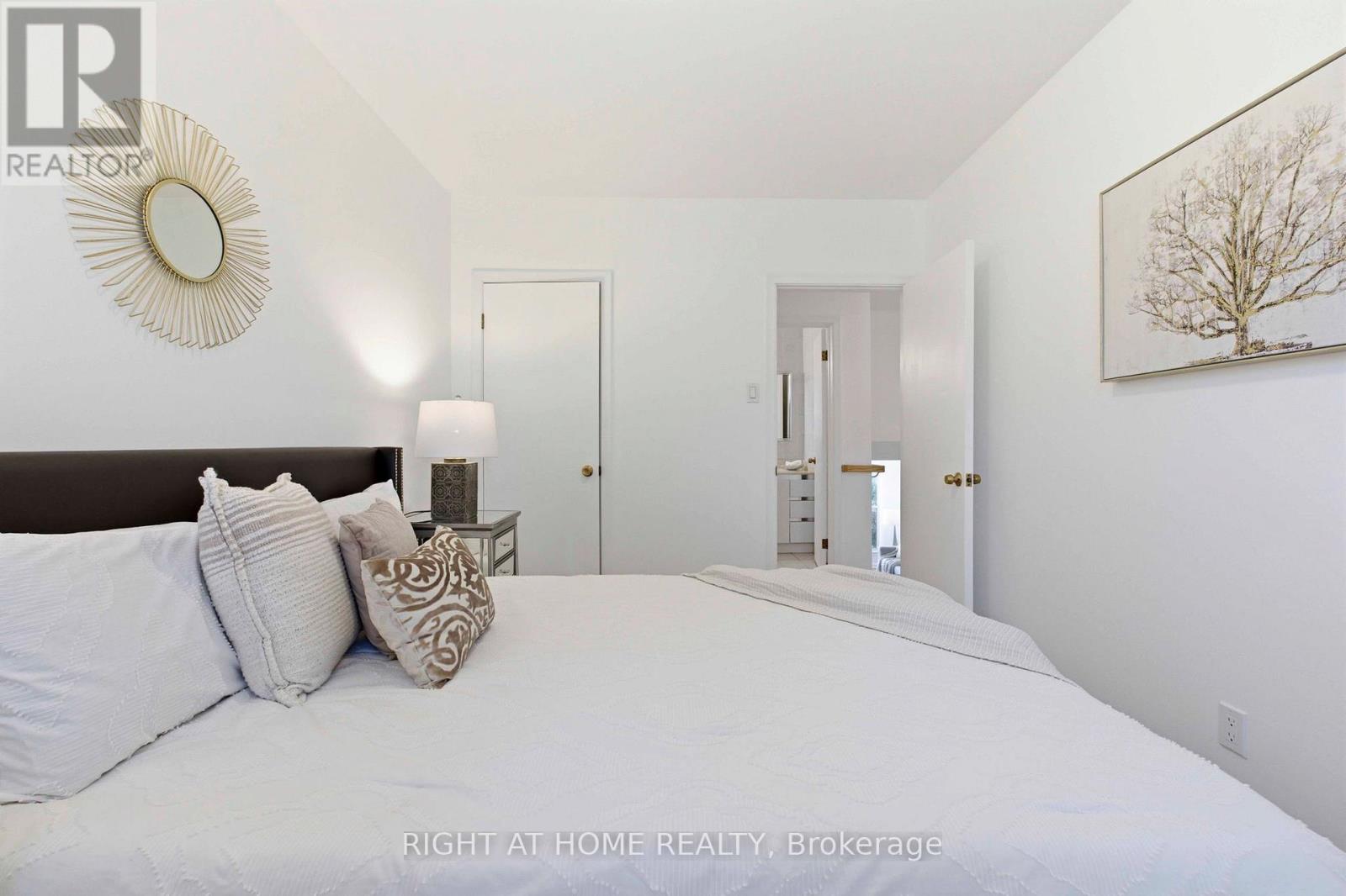 106 Fortrose Crescent, Toronto, Ontario  M3A 2H1 - Photo 13 - C13024586