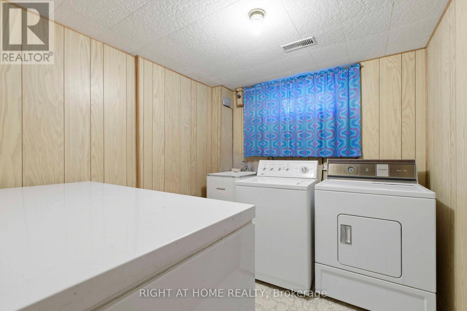 106 Fortrose Crescent, Toronto, Ontario  M3A 2H1 - Photo 23 - C13024586