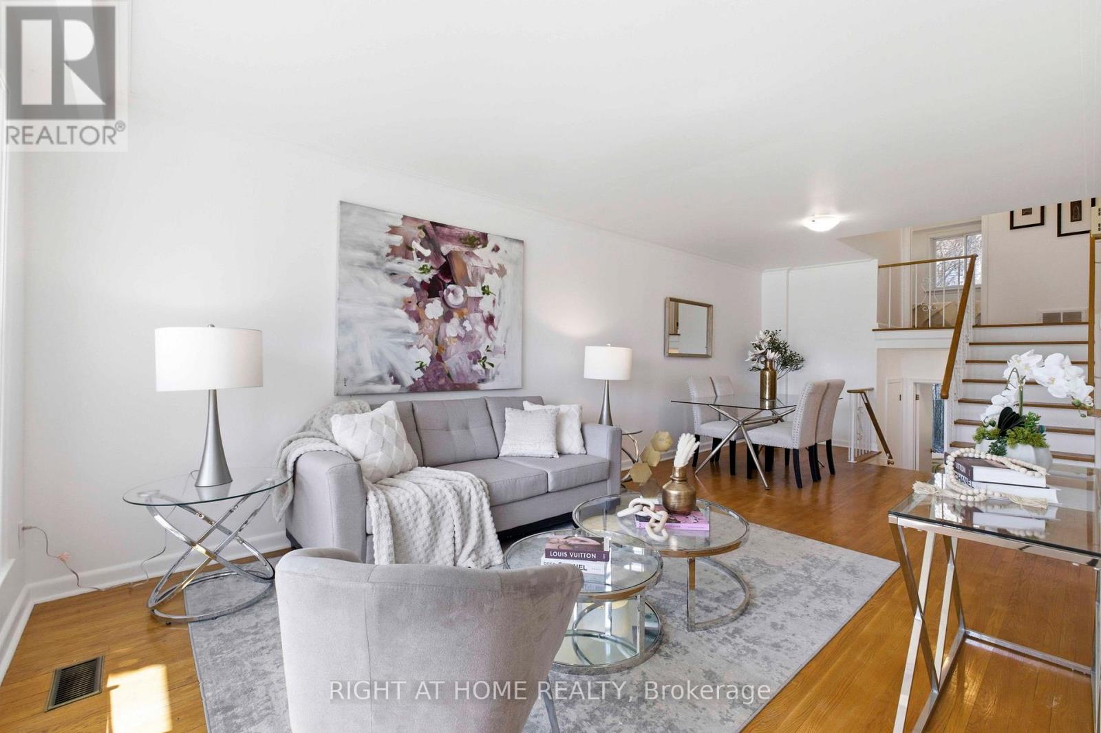 106 Fortrose Crescent, Toronto, Ontario  M3A 2H1 - Photo 4 - C13024586