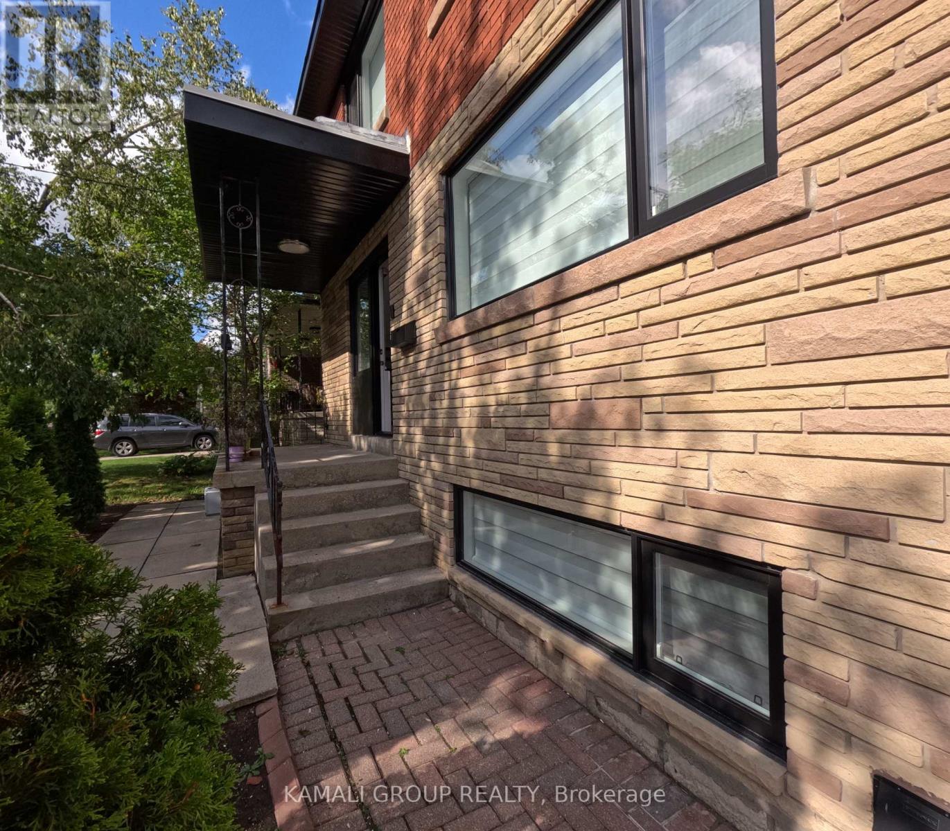 77 Hove Street E, Toronto, Ontario  M3H 4Z2 - Photo 3 - C13024828