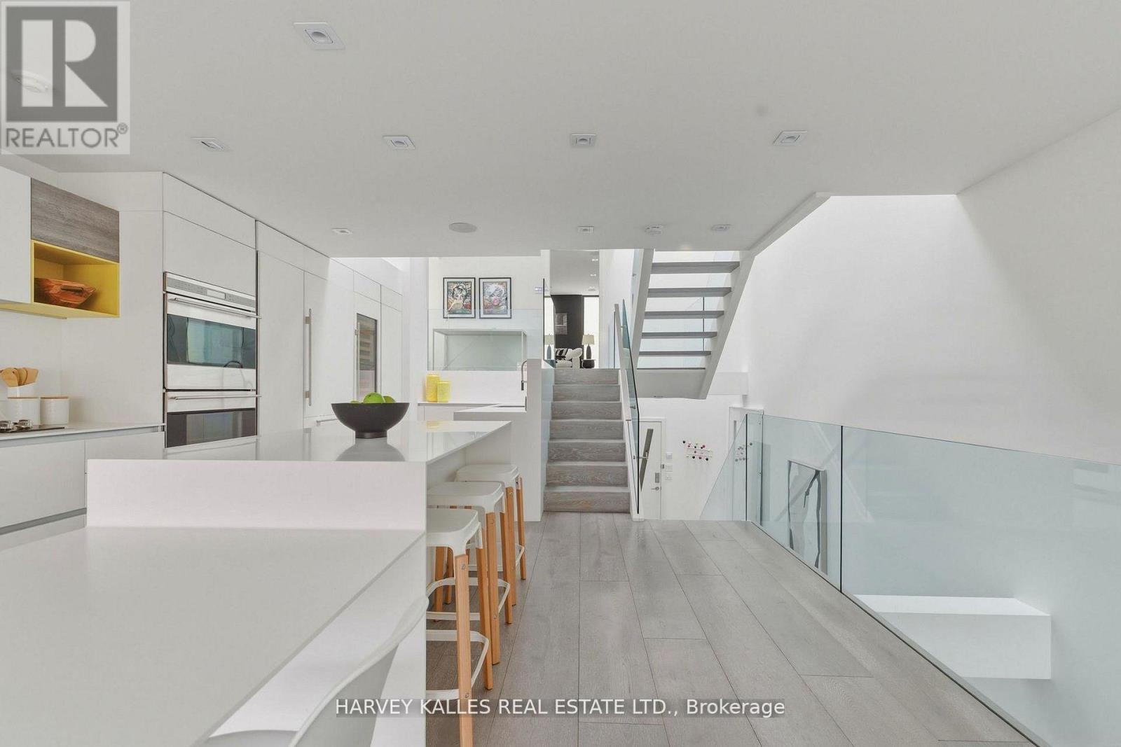 41 Berryman Street, Toronto, Ontario  M5R 1M7 - Photo 9 - C13024834