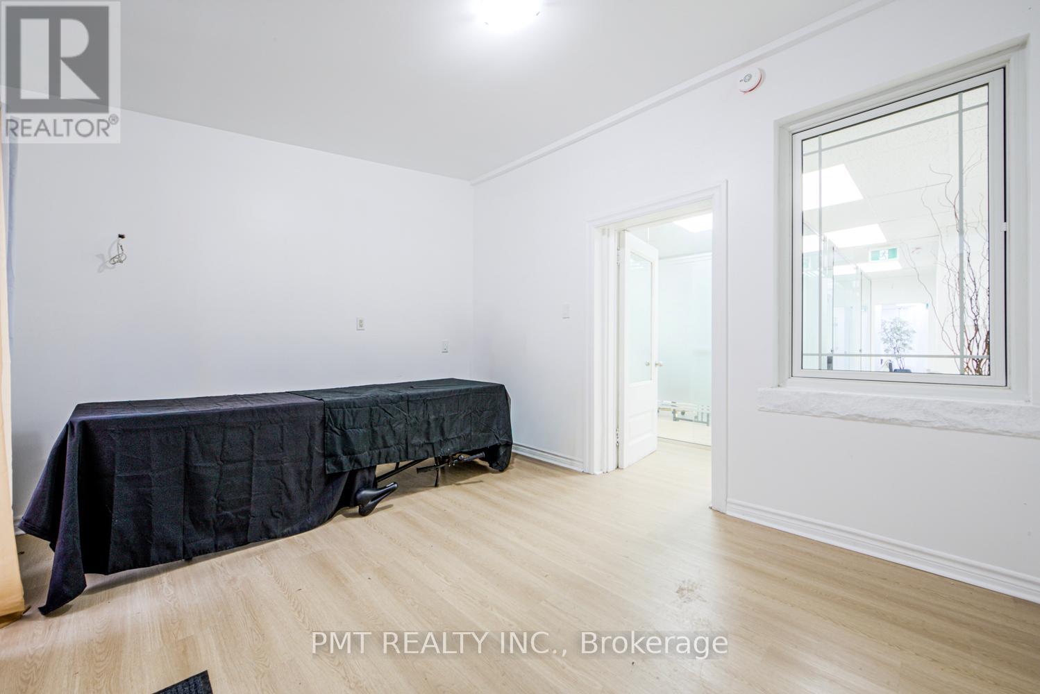 1092 Bathurst Street, Toronto, Ontario  M5R 3G9 - Photo 18 - C13024870
