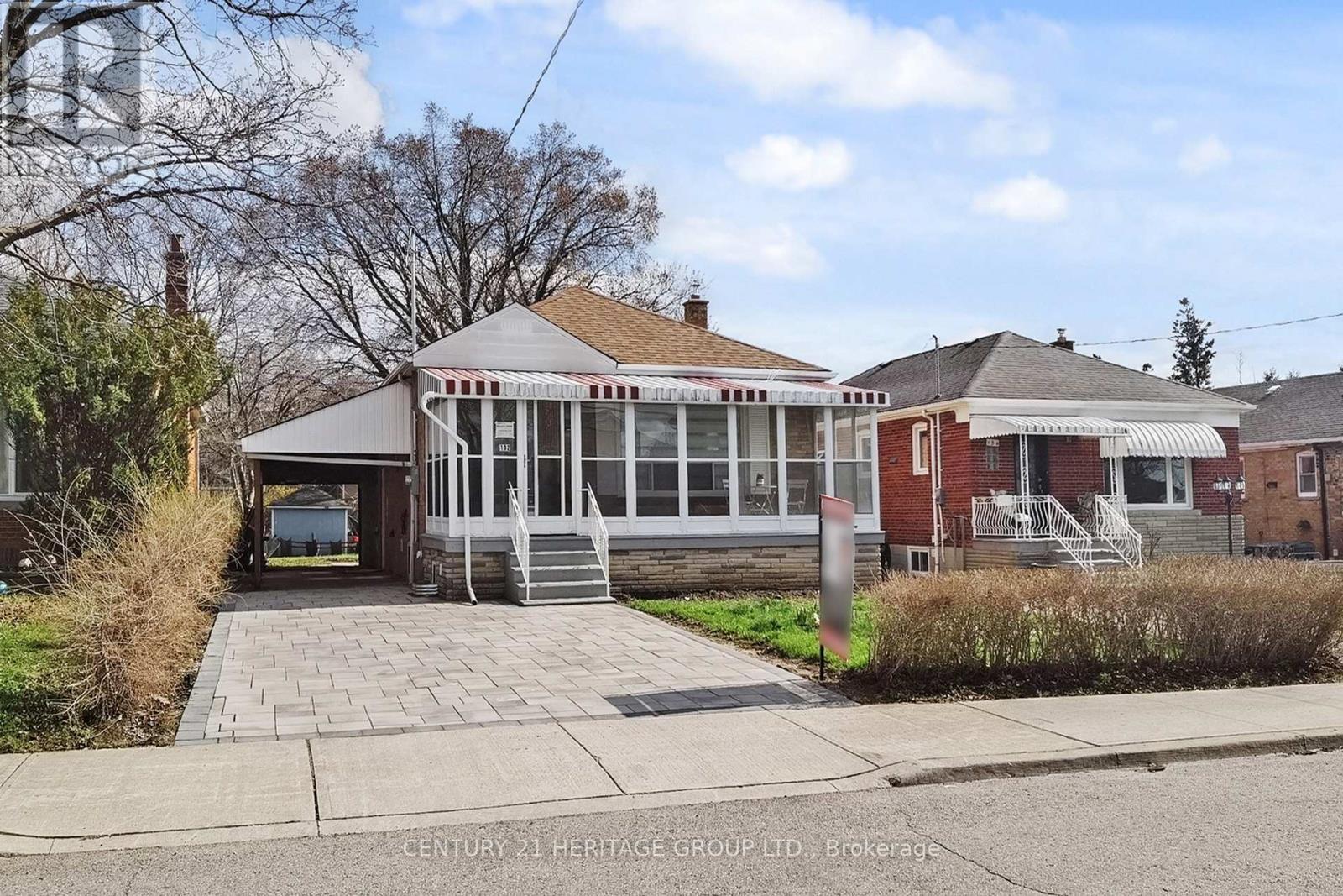 132 Budea Crescent, Toronto, Ontario  M1R 4W1 - Photo 2 - E13024604