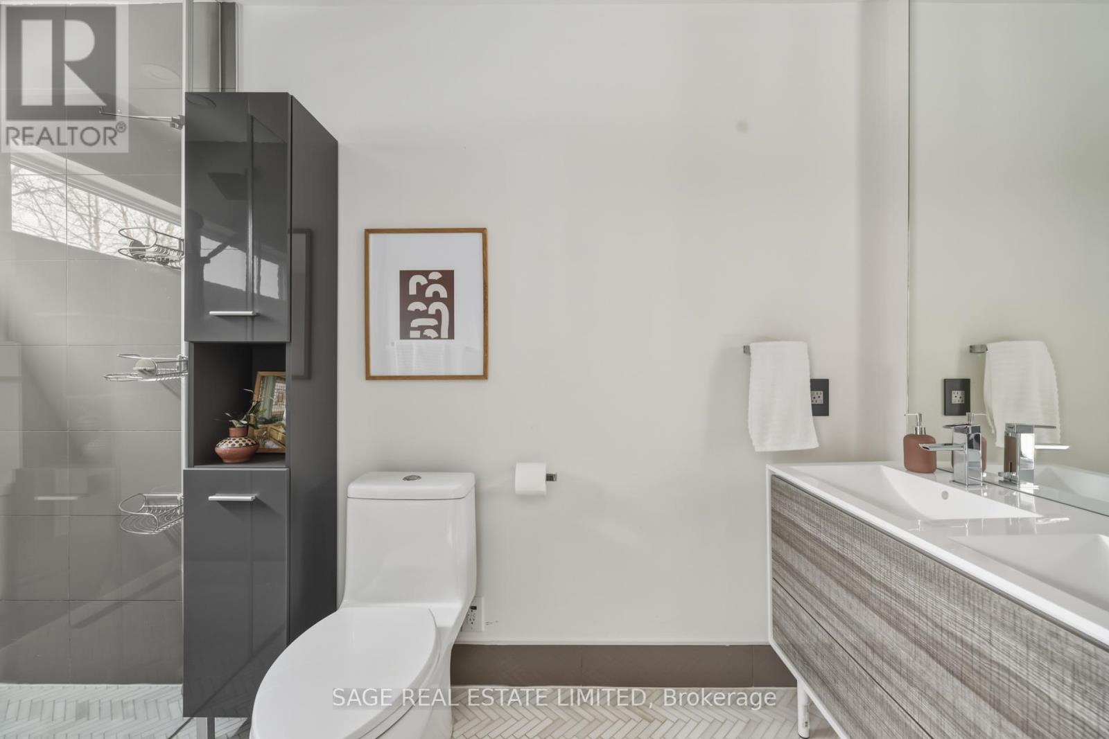 99a Memorial Park Avenue, Toronto, Ontario  M4J 2K1 - Photo 22 - E13024606