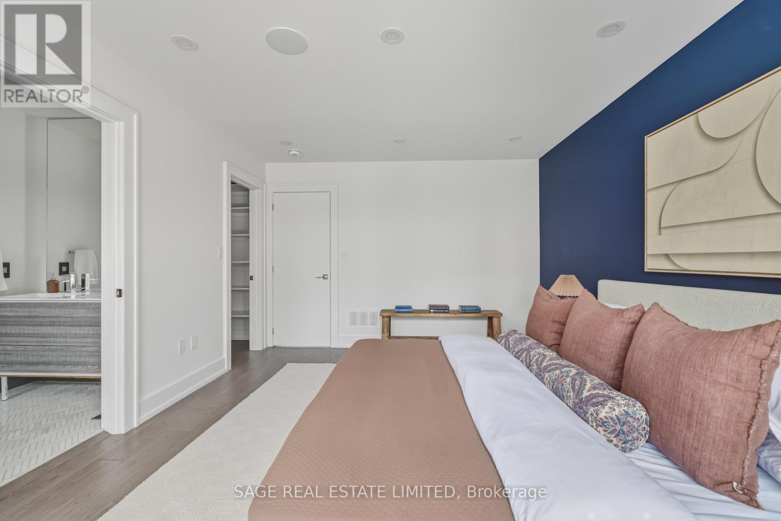 99a Memorial Park Avenue, Toronto, Ontario  M4J 2K1 - Photo 26 - E13024606