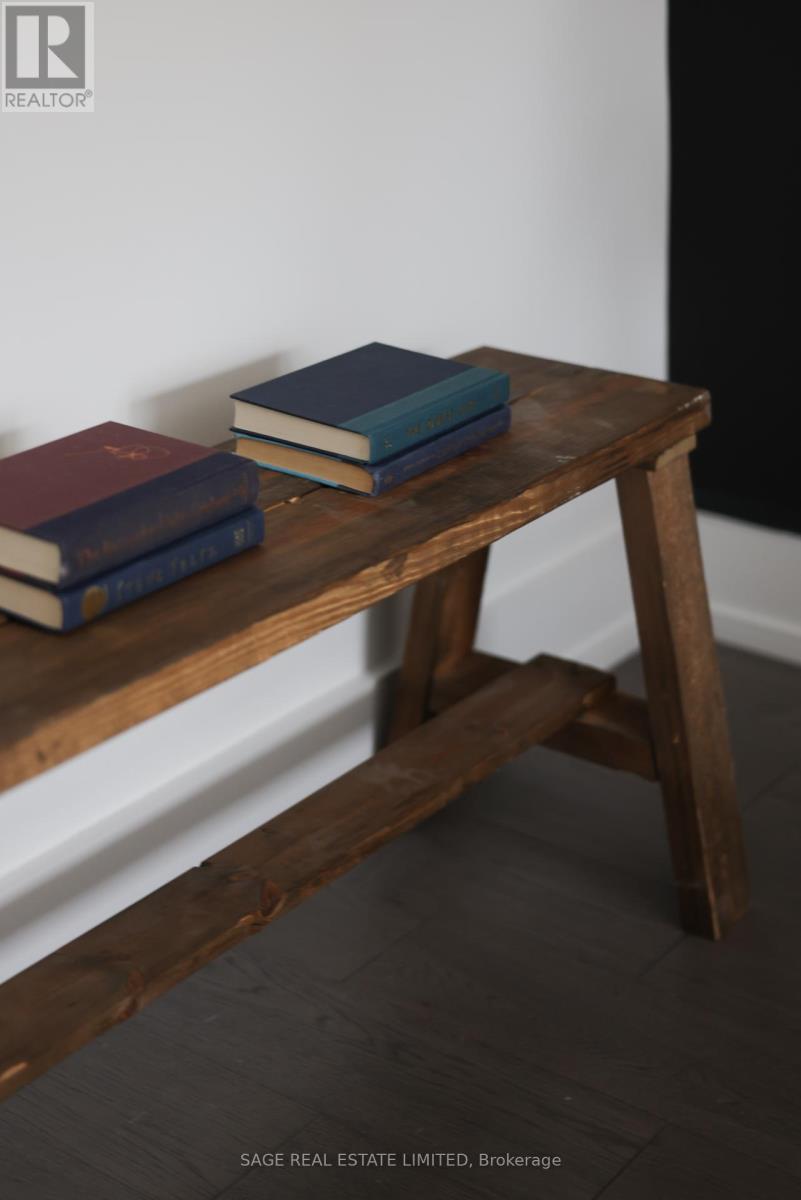 99a Memorial Park Avenue, Toronto, Ontario  M4J 2K1 - Photo 47 - E13024606