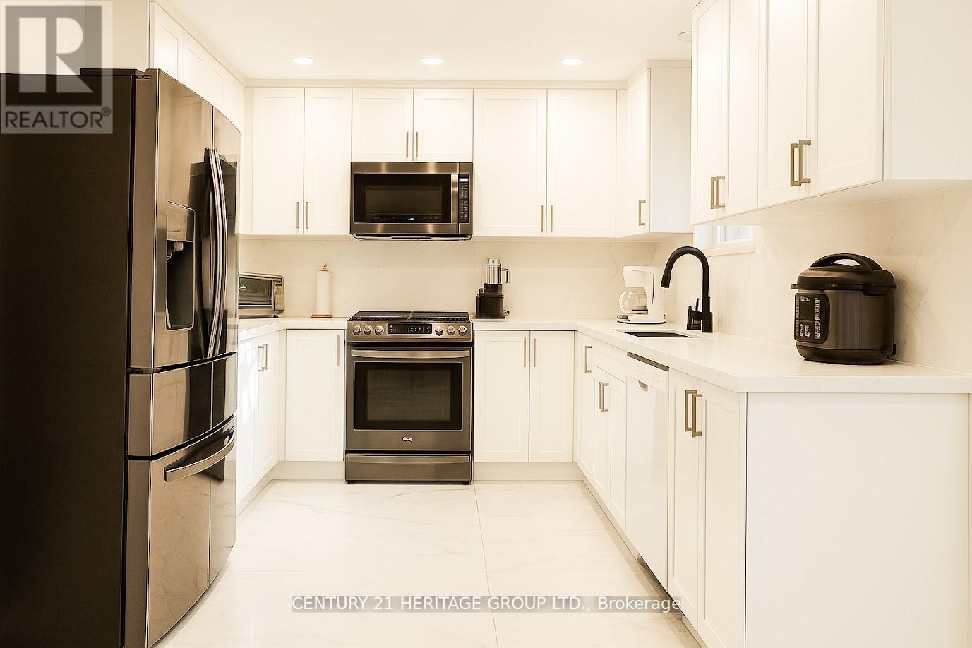 824 Thornton Road N, Oshawa, Ontario  L1J 7N2 - Photo 14 - E13024634