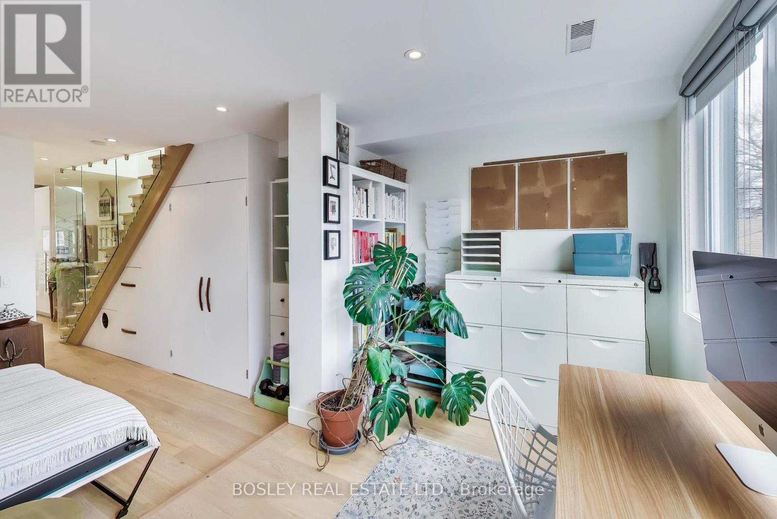 45 Berkshire Avenue, Toronto, Ontario  M4M 2Z6 - Photo 19 - E13024730