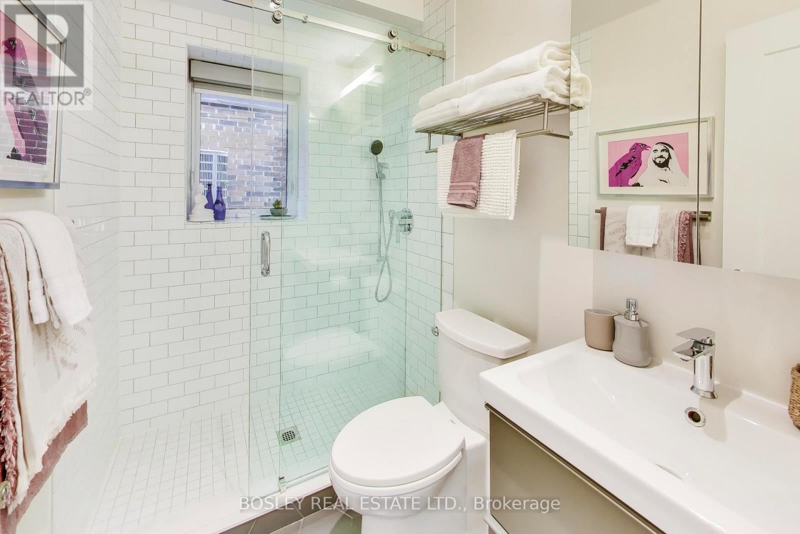 45 Berkshire Avenue, Toronto, Ontario  M4M 2Z6 - Photo 21 - E13024730