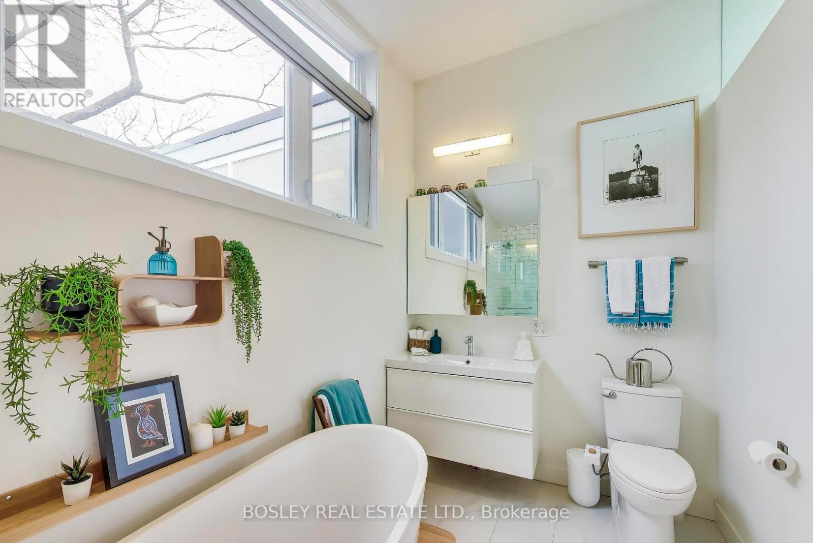 45 Berkshire Avenue, Toronto, Ontario  M4M 2Z6 - Photo 25 - E13024730